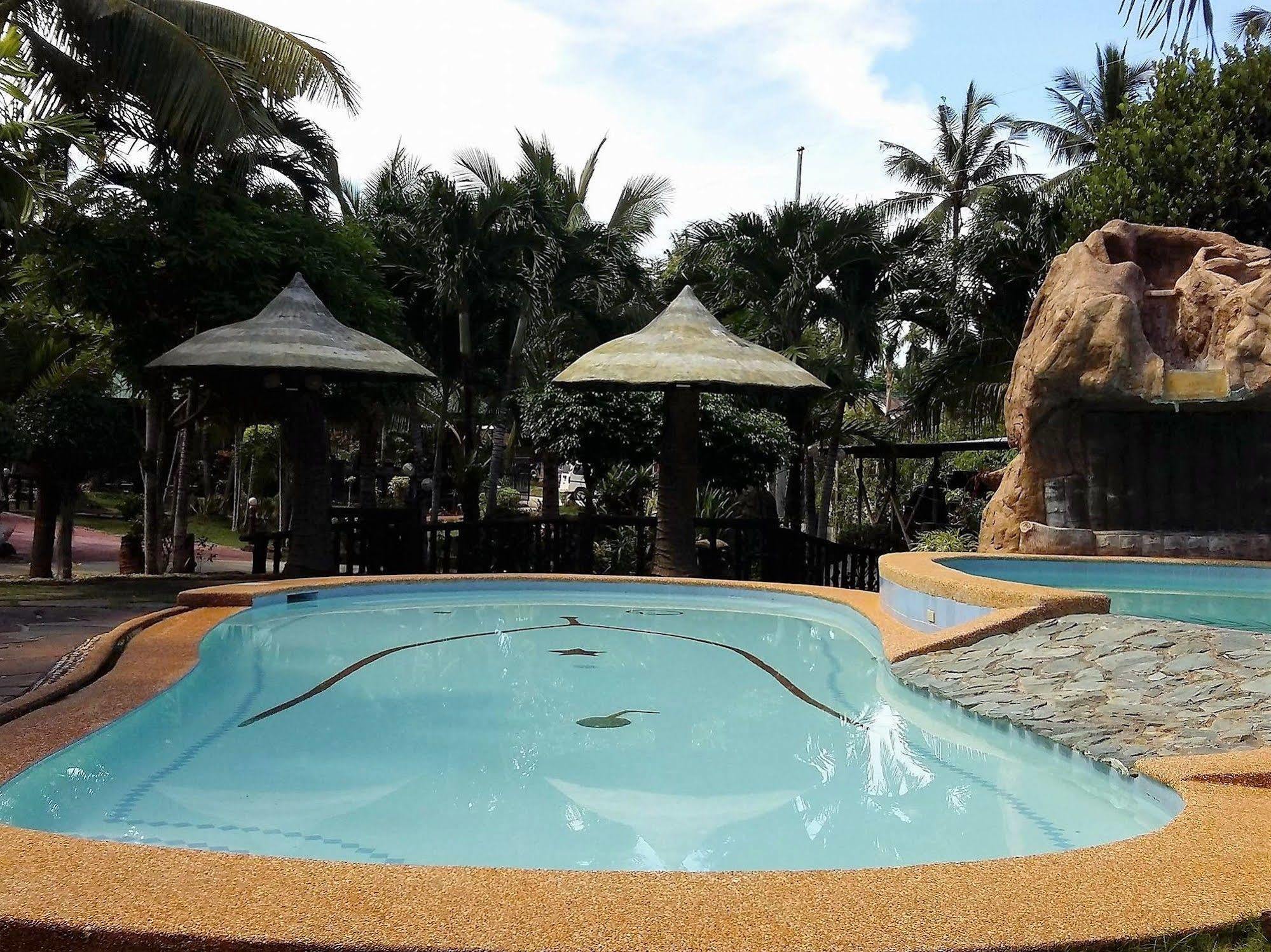 Coco Grove Nature Resort And Spa Cebu Exterior photo